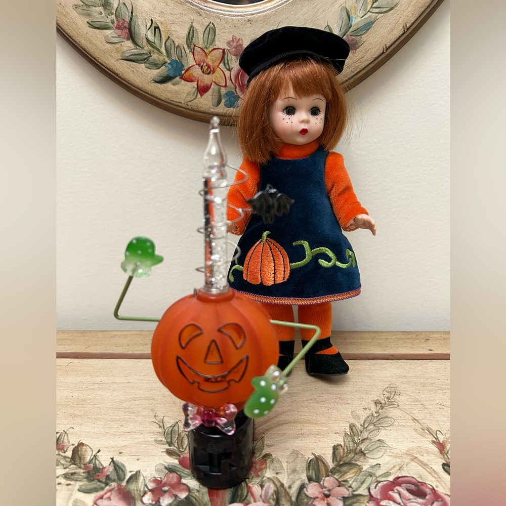 Halloween Jack O’Lantern & Bat Bubble Light Night Light
